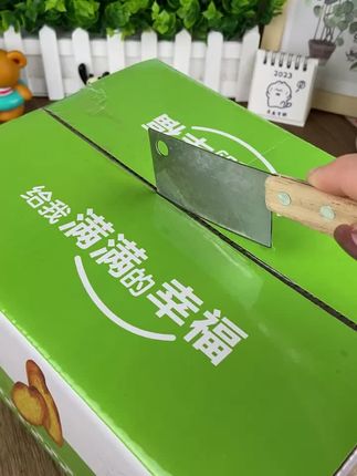 "脆到掉渣的素既法式面包干,搭配牛奶就是完美早餐!金黄酥脆的外皮下藏着云朵般的柔软内芯,咬开后满口奶香,连碎渣都想舔干净#好物分享🔥 #抖音推荐美食 #酥酥脆脆满口香 #追剧必备零食 #素既法式面包干