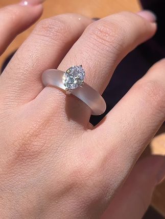 这个中秋就戴新中式大钻戒,太美了 #戒指 #钻戒💍 #新中式 #珠宝首饰