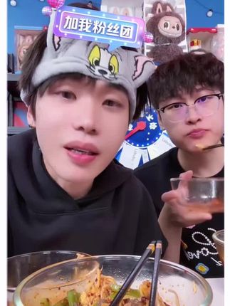 宝宝看镜头哦~ 我的CCD推荐 这CCD真的好牛!好出片!这款CCD相机小巧又精致 质感真的超好6400W像素超清晰逆光拍摄也超美的!!还有多种滤镜可以调节随手一拍就是氛围感大片!#万万没想到 #原创视频 #日常vlog #vlog日常 #CCD