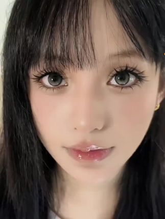 天啊!天啊!这也太有嫁接感了吧!放大眼睛的效果真的绝了!#睫毛分享 #假睫毛 #人人都可以是睫毛精