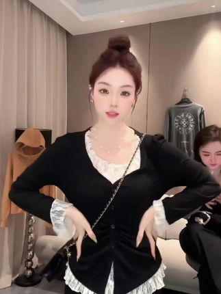 【蜜爷家】秋季韩系蕾丝拼接假上衣#上衣 #上衣穿搭 #上衣女 #蕾丝打底衫 #时尚穿搭