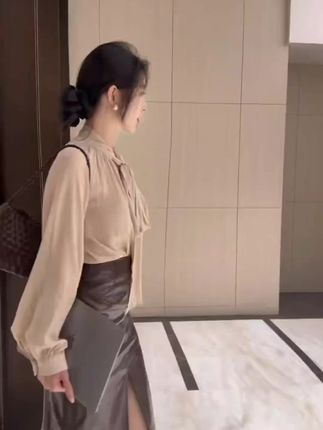 新款气质长袖上衣高腰半身裙女装#气质穿搭 #洋气减龄