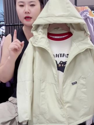 新款女童冲锋衣,时尚与舒适并存,给宝贝最贴心的呵护#儿童冲锋衣