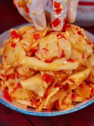 剁椒生姜片#下饭菜 #美味下饭菜 #开胃菜 #无辣不欢 #下饭神器