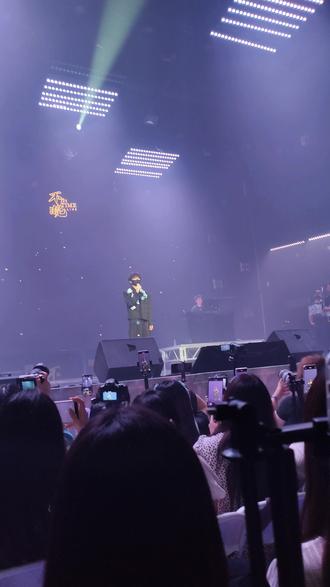 8.22场“有迹可洵”演唱会之《万物生》,此洵@𝑇.野洵ᵈᙆ 就是如此之萌(请忽略背景音某M的疯狂大笑)#野洵 #野洵二创 #演唱会