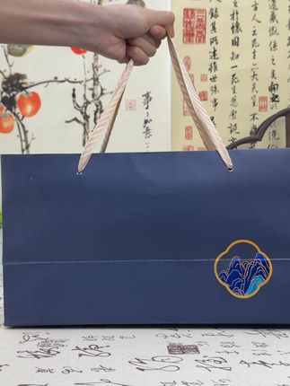 以茶为礼,敬遇知音。#茶叶#礼盒装 #龙井茶 #送礼