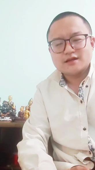 底稿,绘制过程,绘制完成图,这三点来说很重要,打印底稿太正常了,因为小唐卡本身就是迎合内地产物,但是你想要一个纯手绘,这三点缺一不可
#唐卡#非遗#艺术#文化