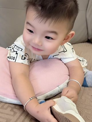 团团你睡醒了#好爸爸 #骗你生儿子 #新生儿宝宝 #童装穿搭 #父子日常