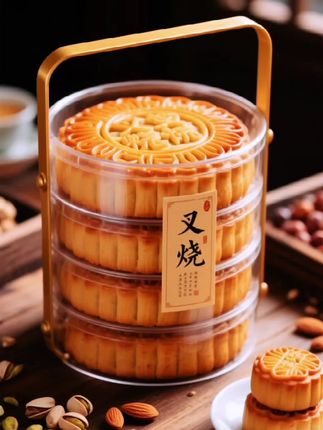 广式叉烧五仁金腿大月饼🥮一斤装 分量足。每逢中秋佳节,人们便迫不及待地期待着那一份浓浓的思念和温馨的祝福。而在这个特殊的日子里,广式五仁叉烧金腿大月饼成为了家家户户共同追捧的美味。这款大月饼的特点是甜而不腻,皮薄馅多,口感十分细腻。外层的酥皮经过精心烘焙,金黄酥脆,内馅则是用上好的五仁和叉烧肉精心制作而成,香气扑鼻,回味无穷。每一口都能感受到满满的幸福和满足。#妈呀太香了 #好吃到停不下来 #五仁叉烧金腿大月饼 #真材实料才能做出好味道#超便宜超划算