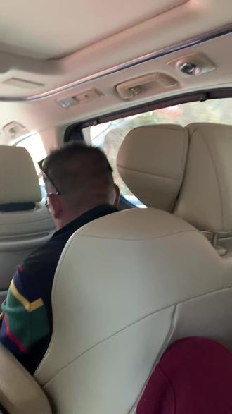 2026年,2月15号开车前往大理洱海旅游,一路顺风,下午到目的地,黄昏的洱海倒映的苍山,湖水碧蓝如玉,美丽的画面尽收眼里,2月16日上午依然在大理,来到了大理洱海生态廊道,美丽景色,花的海洋,环境优美,海鸥和野鸭在湖面上翩翩起舞,那美丽的场景美不胜收