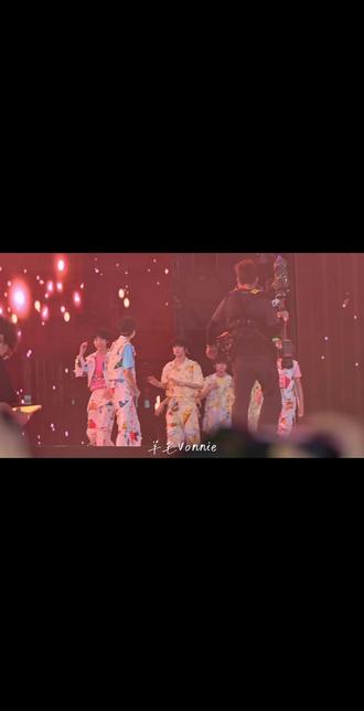 🎀《我要飞》 27日
2026年第一条视频,小杰要用力飞,勇敢飞,杰杰高升
#王橹杰 #tf家族新年音乐会