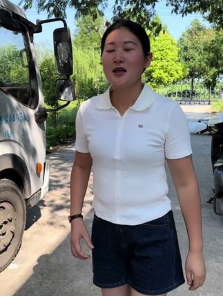 大家下单的月饼都发货了,老式五仁月饼还是小时候的味道,纯手工制作,皮薄馅料足,还没有添加剂,想吃的朋友可以尝尝#美食分享 #传统文化 #工厂实拍视频