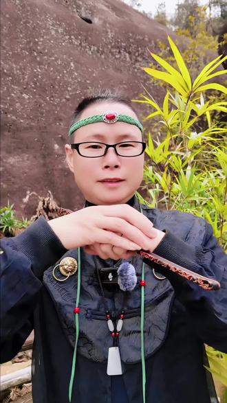 大家好,我是王掌柜,我们继续了解道家纪年
上一期“太易.未见气”今日我们讲“太初.气之始”
#道家文化 #华夏文明#弘扬中华传统文化 #鸿蒙