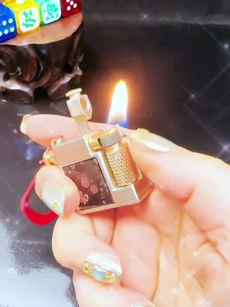 小方砖镀钛工艺克罗心贴彰迷你#打火机 #好物推荐🔥 #送男友的礼物 #潮玩 #创意打火机
