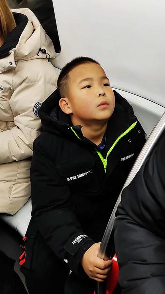 孩子你的出生,背后站着千军万马!
#亲子 #生命 #祖先 #血缘 #博宇兄弟