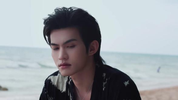 樊霄身材真好,运动系男友 #云旗 #腹肌男神