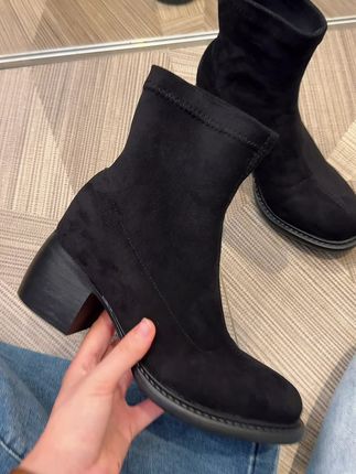 大码女鞋34-43码大码40码41码42码43码… #短靴女 #大码女靴 #新款上新