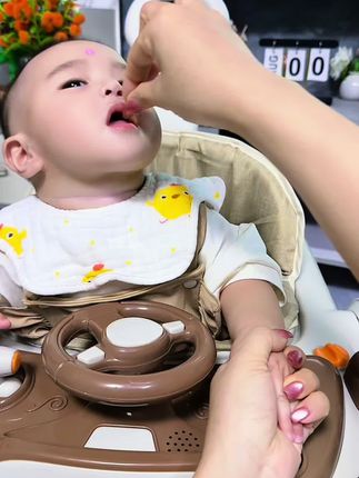 宝妈们!诺特兰德DHA藻油升级了,一粒里面含有100mgDHA和100mgARA,一粒就给到孩子两种营养成分 还是香香的甜橙味,妈妈们赶紧冲!!!#诺特兰德#母婴好物 #dha 藻油 #DHA#ARA