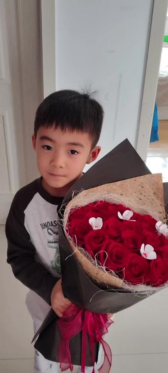 #情人节快乐 #情人节 #小朋友的祝福#爸爸带娃不崩溃挑战