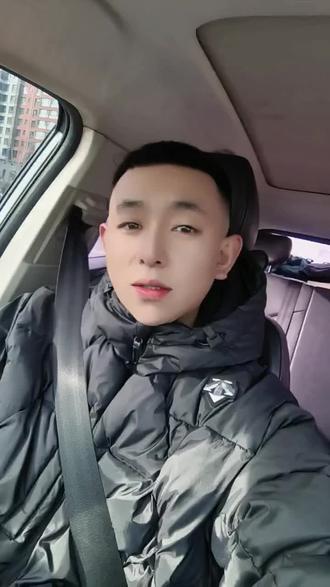 未觉岁将阑,回首一年新。