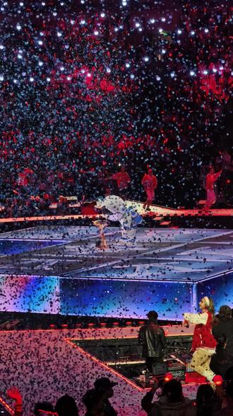 #张杰#演出现场拍摄 #未·LIVE #新春+杰
2026.1.30捉到一只好奇小可爱,祝大家自摸发财