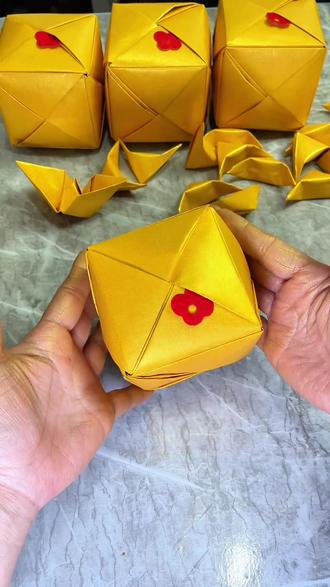 #非遗文化手工制作 #方锭#手工折纸 #教程分享#民俗文化 48个方锭折三天,马上清明节到了,一起折起来吧🫶