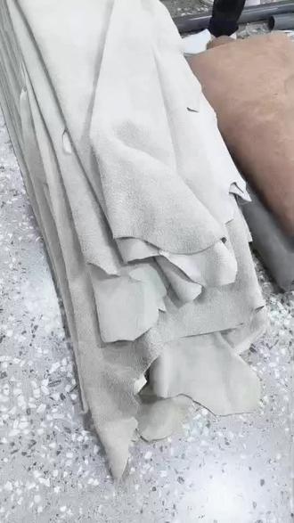 每天不到车间转一圈就像少了点什么一样,这是习惯更是一种职业病。等我出完这些货就有钱给员工发工资了。