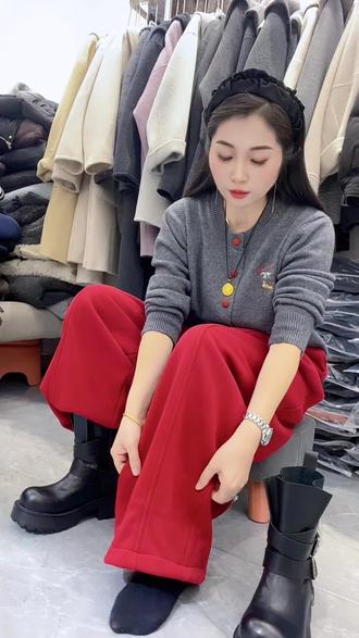 分享一下直筒裤、弯刀裤塞马丁靴穿的小技巧,不会的姐妹记得点赞收藏哦#小技巧