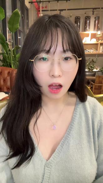 快收藏!这10首BGM让你的跨年仪式感直接封神!
别再说跨年没气氛了!
这10首BGM,瞬间拉满仪式感🔥
最后一首封神,听完直接告别2025!
➡️ 你的跨年单曲是哪一首?评论区告诉我!
#跨年 #跨年仪式感 #bgm #歌单推荐 #越来越好