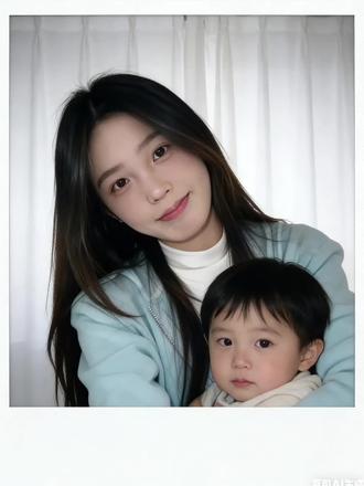 男朋友你知道吗,你小时候我还抱过你,抱过男朋友小时候ai指令教程来啦!#旧照片 #豆包ai #豆包P图已经nextlevel了 #男朋友小时候照片 #豆包P图指令