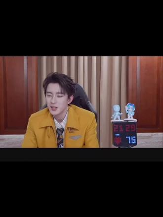 我要验牌,为怎么会被击倒了,因为我一下车没有跳舞,我一跳舞他们就不打我了#敖瑞鹏和平精英