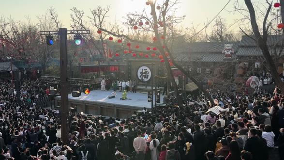 万岁山最有钱的男人老嫂子#万岁山武侠城 #老嫂子系列