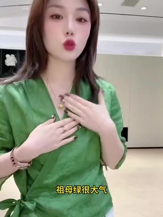 早秋必备!轻薄透气显瘦衬衫,穿出好身材!#毫不费力地打开初秋穿搭 #早秋韩系氛围感穿搭 #今天穿什么 #穿搭 #谁说小个子不能穿出时髦感