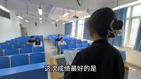 小时候看这个片段真觉得没问题#搞笑#巴啦啦小魔仙 #严莉莉 #上课日常