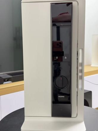 华为智能门锁如何充电视频教程,华为门锁怎么换电池?#华为智能门锁