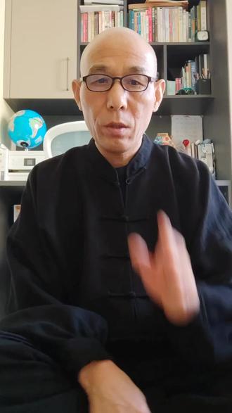 在内功修练中,筑基也是炼精化气,达到一定功力小周天自通。