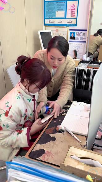 哎哟哎哟!你想怎样嘛😪不能说重一点点
#小小破防