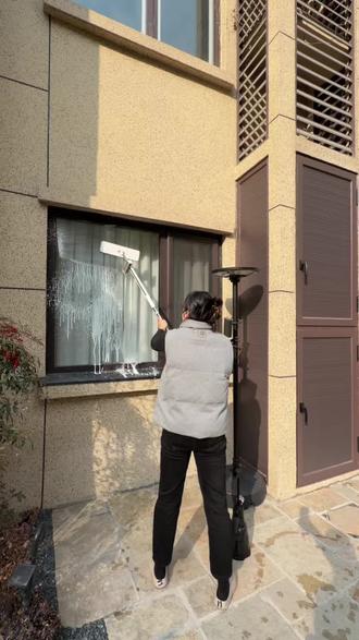 这顿操作能省多少钱?🙋♀️#丹阳 #记录真实生活 #擦玻璃 #大扫除 #家居清洁 @抖音小助手