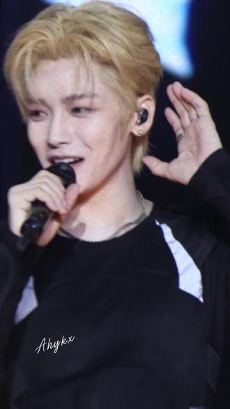 狮子男牛逼!#侯明昊 #追星 #向全世界安利