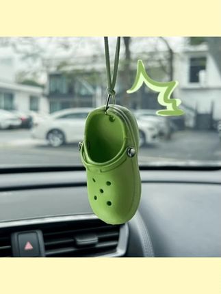 #车载好物分享 车载淡香薰香氛车内挂件汽车香片迷你可爱创意洞洞鞋挂饰香水#挂饰挂件 #汽车好物 #汽车好物推荐 #车载香薰