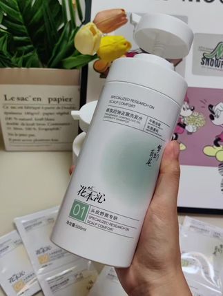 花本沁洗护三件套,一套就搞定了,还是持久留香的,巨好闻~ #洗发水 #洗护 #洗护套装#洗护好物#花本沁