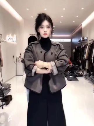 2025秋季新款时尚显瘦气质网红高档洋气女高级百搭宽松大码两件套#品质女装 #时尚穿搭 #秋冬新款 #时尚潮流穿搭 #高级感穿搭