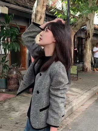 灰色条纹女短小香外套百搭秋冬休闲宽松春秋修身秋季外