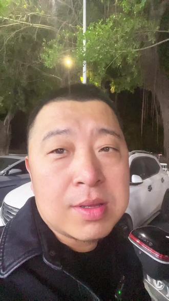 碎银几两苦中求,忙忙碌碌几时休,又是牛马的一天又开始,人这一生,匆匆而过,若是真的有所图,也不过是一份温暖和惦记~#情感共鸣 #励志正能量 #心坎里的话#大叔