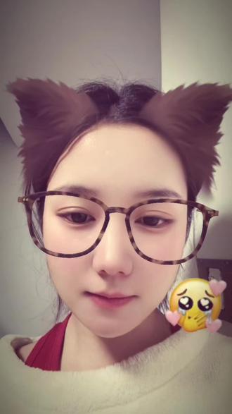 今日揭秘百褶裙可不可以水洗?
#彝族服饰 #彝族百褶裙