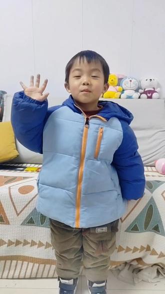 亲子游戏《五只猴子荡秋千》 #五只猴子荡秋千 #幼儿手指游戏#早教游戏 #亲子游戏 #启蒙早教 @抖音上热门 @抖音小助手