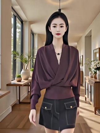 #早秋穿搭公式来了 #V领衬衫 #高级感穿搭 #气质穿搭 #衬衫 @抖加🔥上热门🔥dou+🔥热点宝