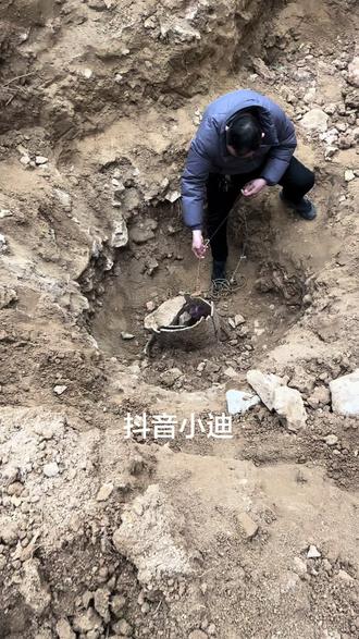 冰泉遗址居然挖到井了,距离井口四五米就能打出水了