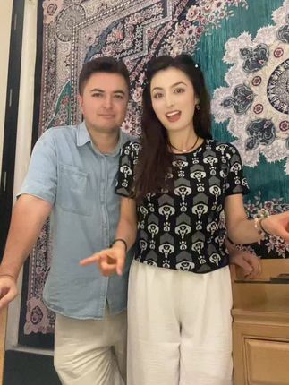 👫