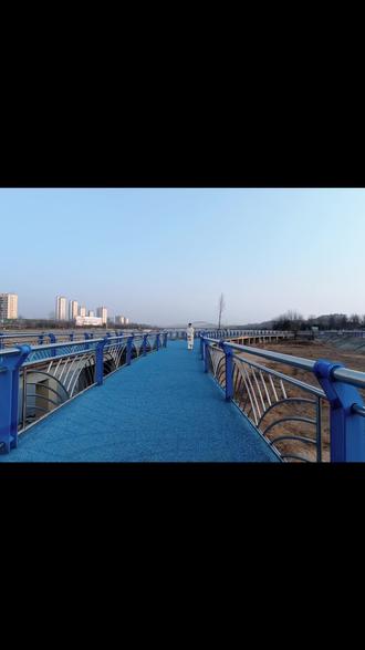 南召街拍|踩街期盼·热闹归来,#河南南召闹元宵 元宵节南召融媒将带您沉浸式感受家乡的文化年味~#最美南召 #融小二送福 #南召街拍